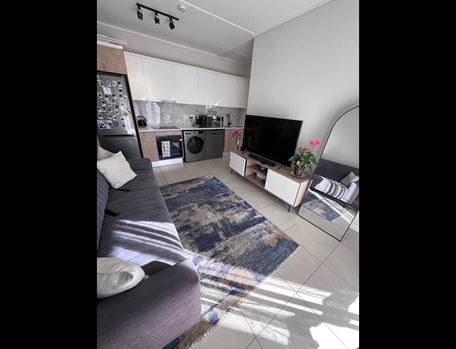 1 BEDROOM APARTMENT TO LET IN RICHWOOD